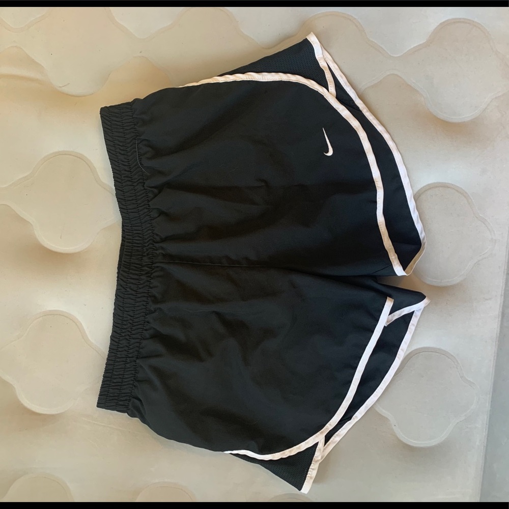 Black Nike shorts